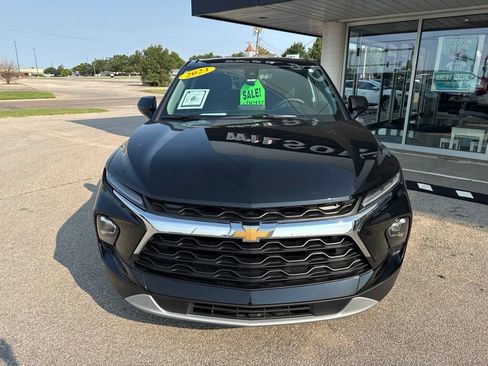 Used 2023 Chevrolet Blazer LT AWD/4WD image 2