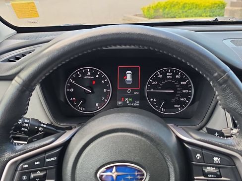Used 2023 Subaru Outback Limited AWD/4WD image 12