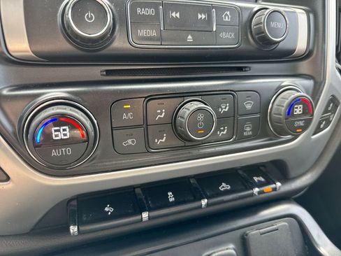 Used 2015 GMC Sierra 1500 SLT w/ SLT Crew Cab Value Package image 17