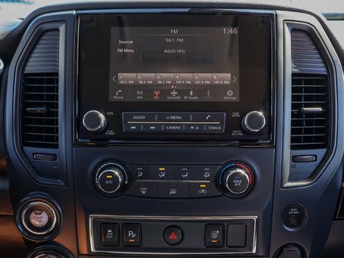 Used 2023 Nissan Titan SV image 28