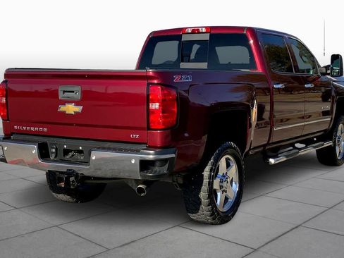 Used 2015 Chevrolet Silverado 2500 LTZ w/ LTZ Plus Package image 12