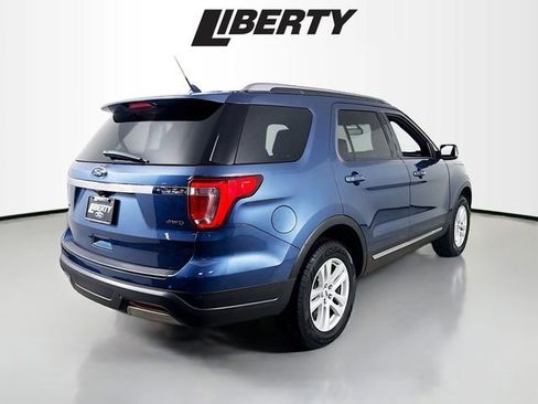Certified 2019 Ford Explorer XLT w/ Equipment Group 202A image 7