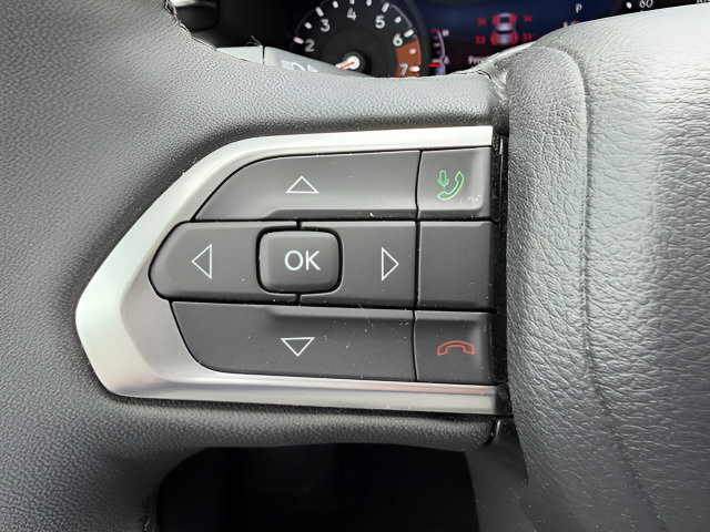 Used 2023 Jeep Compass Latitude w/ Convenience Group AWD/4WD image 18