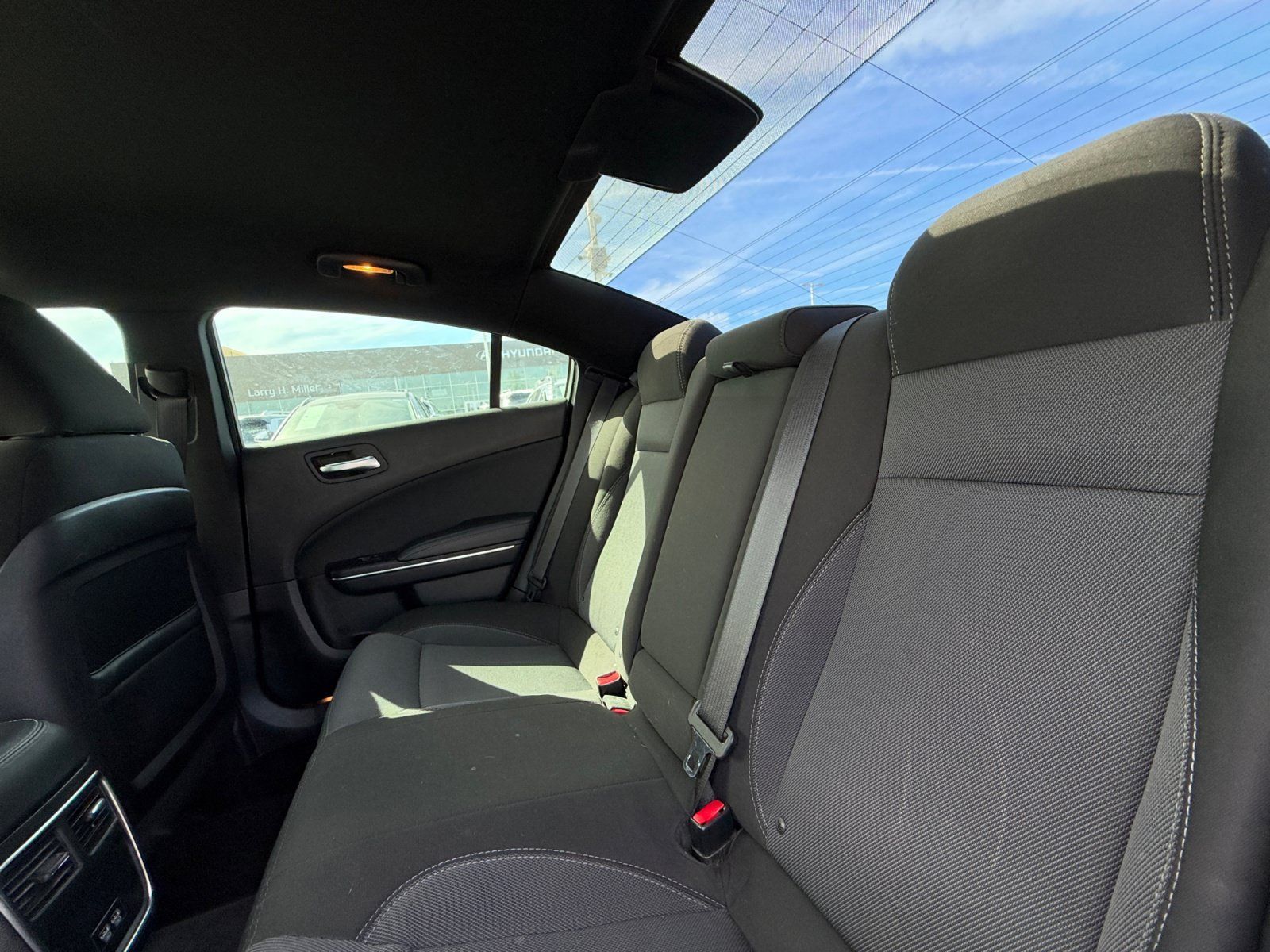 Used 2016 Dodge Charger SE RWD image 17