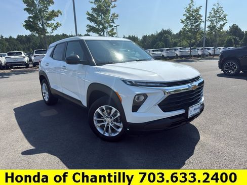 Used 2024 Chevrolet TrailBlazer LS w/ LS Convenience Package AWD/4WD image 1