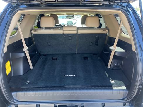 Certified 2022 Toyota 4Runner SR5 Premium w/ Moonroof Package AWD/4WD image 27