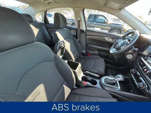 Used 2019 Kia Forte LXS image 25