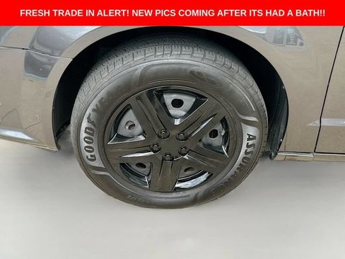 Used 2019 Dodge Grand Caravan SE w/ UConnect Hands-Free Group FWD image 31
