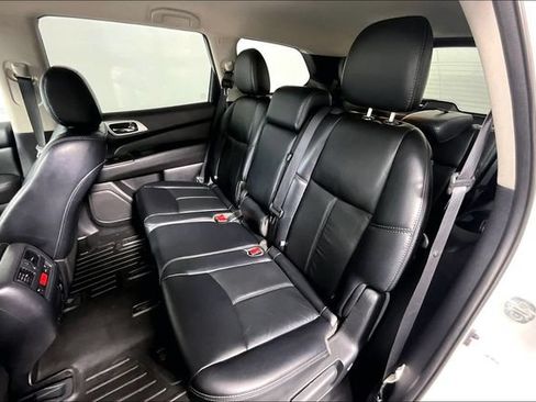 Used 2017 Nissan Pathfinder SL FWD image 28