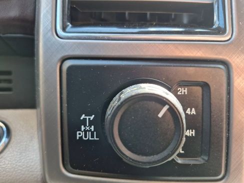 Used 2020 Ford F150 Limited w/ Trailer Tow Package image 29