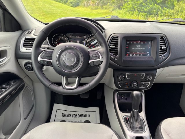 Used 2018 Jeep Compass Latitude w/ Popular Equipment Group FWD image 16