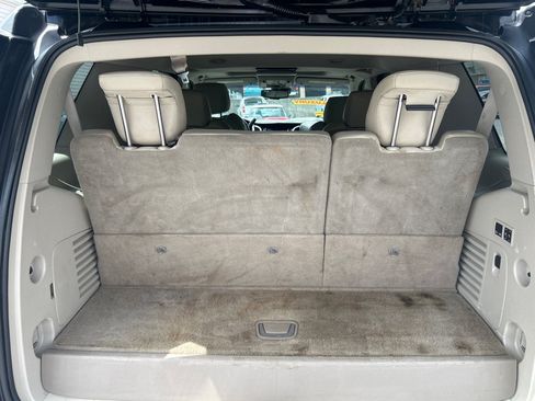 Used 2015 Cadillac Escalade Luxury AWD/4WD image 11
