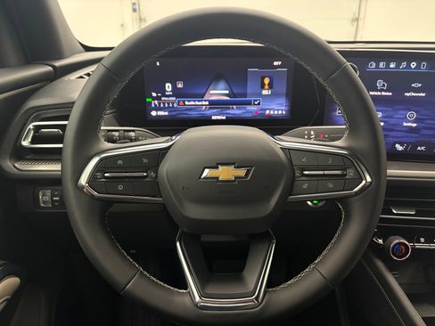 Used 2026 Chevrolet Traverse LT w/ Driver Confidence Package FWD image 20