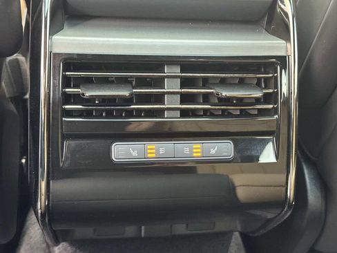 Used 2025 Land Rover Range Rover Sport Dynamic SE AWD/4WD image 17