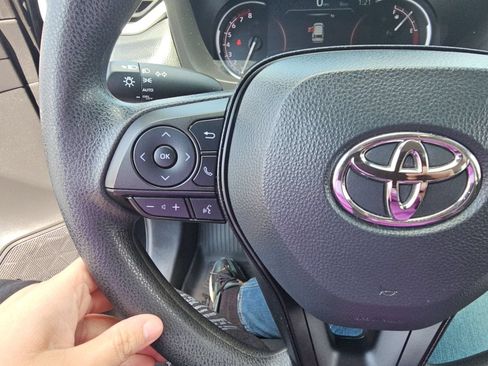 Certified 2025 Toyota RAV4 XLE AWD/4WD image 11