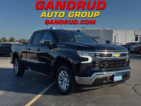 Used 2022 Chevrolet Silverado 1500 LT image 1