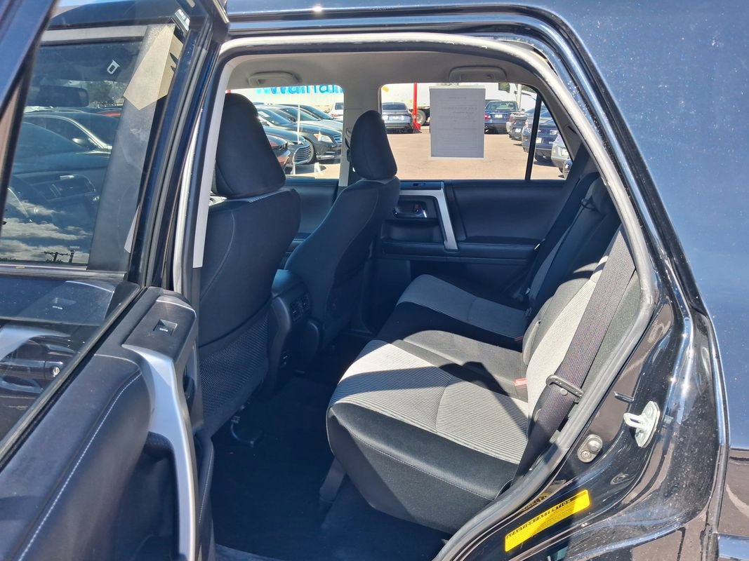 Used 2016 Toyota 4Runner SR5 AWD/4WD image 10