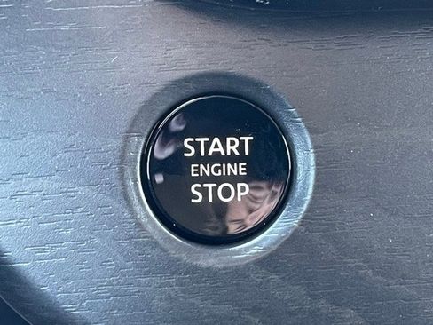 New 2025 Nissan Murano SV image 32