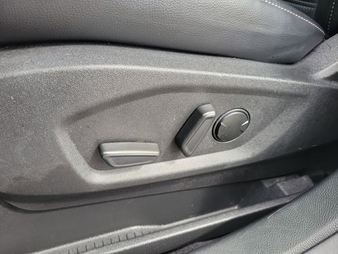 Used 2023 Ford Edge SEL image 20