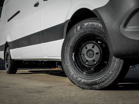 Used 2026 Mercedes-Benz Sprinter 2500 image 7