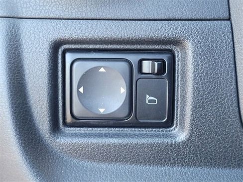 Used 2015 Nissan Versa Note SV image 16