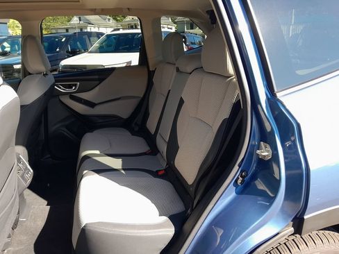 Used 2019 Subaru Forester Premium AWD/4WD image 29