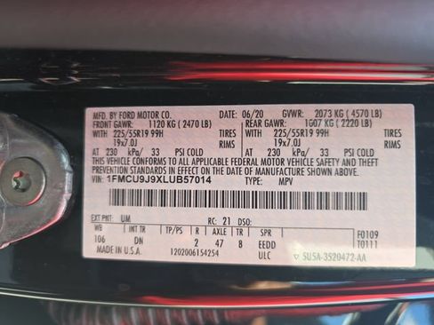 Used 2020 Ford Escape Titanium AWD/4WD image 36