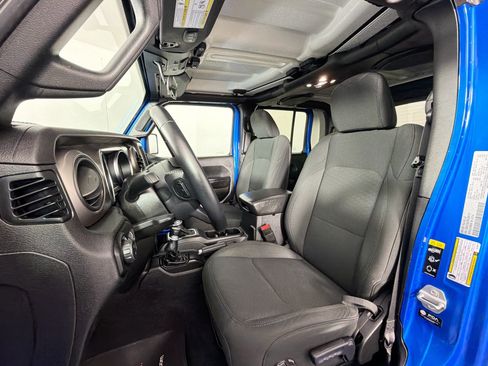 Used 2021 Jeep Gladiator Sport AWD/4WD image 25