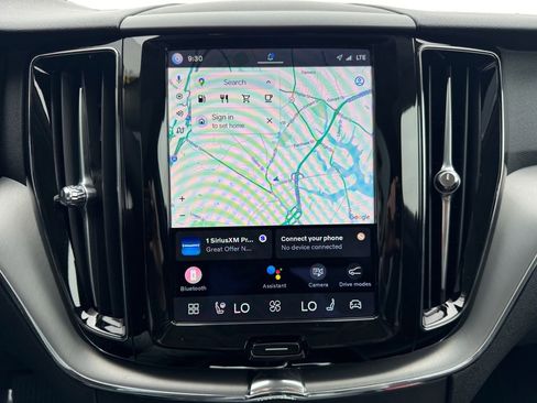 Certified 2023 Volvo XC60 B5 Core w/ Climate Package AWD/4WD image 19