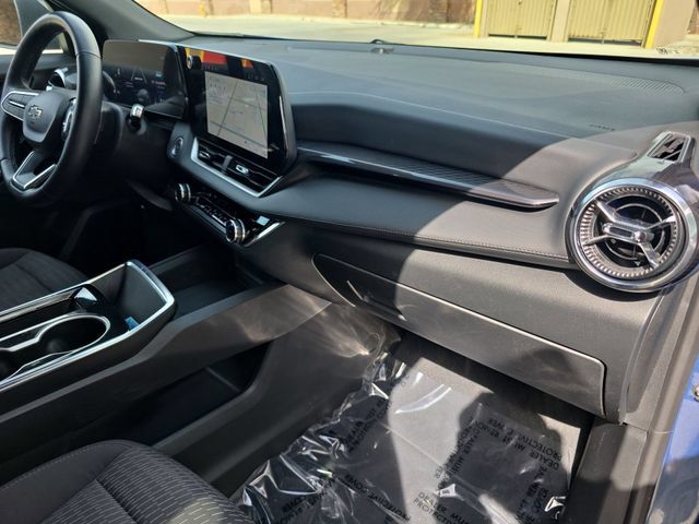 Used 2025 Chevrolet Equinox LT w/ Safety and Technology Package FWD image 27