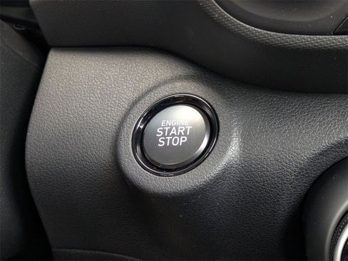 New 2025 Hyundai Venue SEL image 27