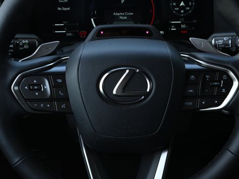 Used 2026 Lexus GX 550 w/ Accessory Package (2T) image 41