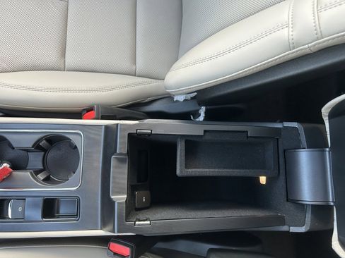 Used 2025 Lincoln Corsair Reserve image 14