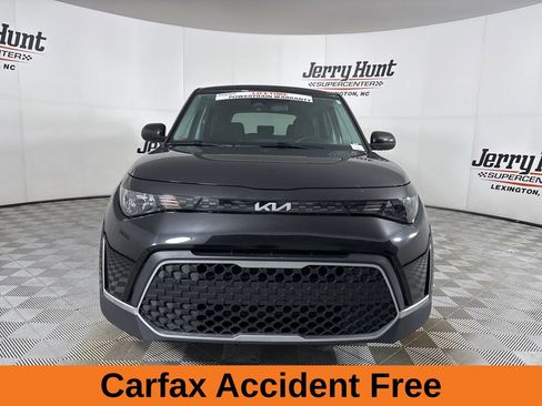 Used 2024 Kia Soul LX image 3