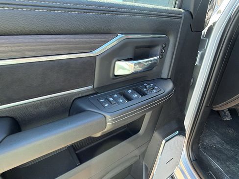 New 2026 RAM 2500 Laramie AWD/4WD image 15