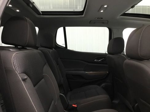 Used 2023 GMC Acadia SLE w/ Driver Convenience Package image 21