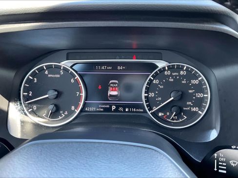 Used 2025 Nissan Rogue SV FWD image 24
