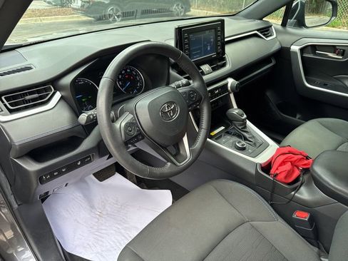 Used 2022 Toyota RAV4 SE AWD/4WD image 9
