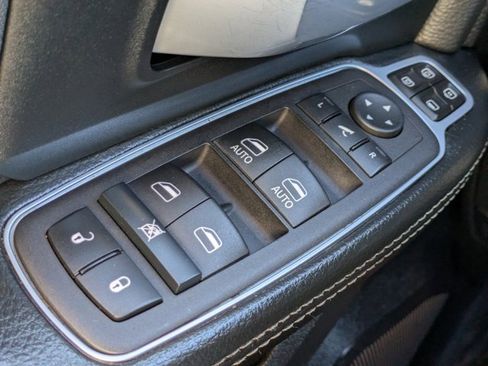 Used 2024 RAM 3500 Big Horn image 19