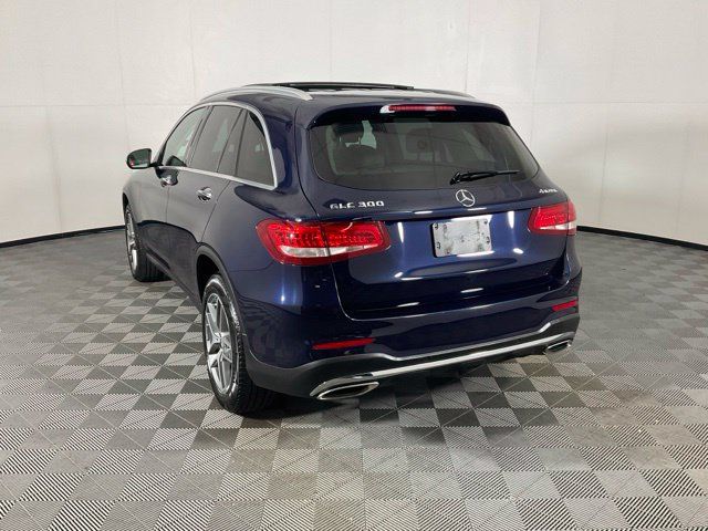 Used 2016 Mercedes-Benz GLC 300 4MATIC image 4