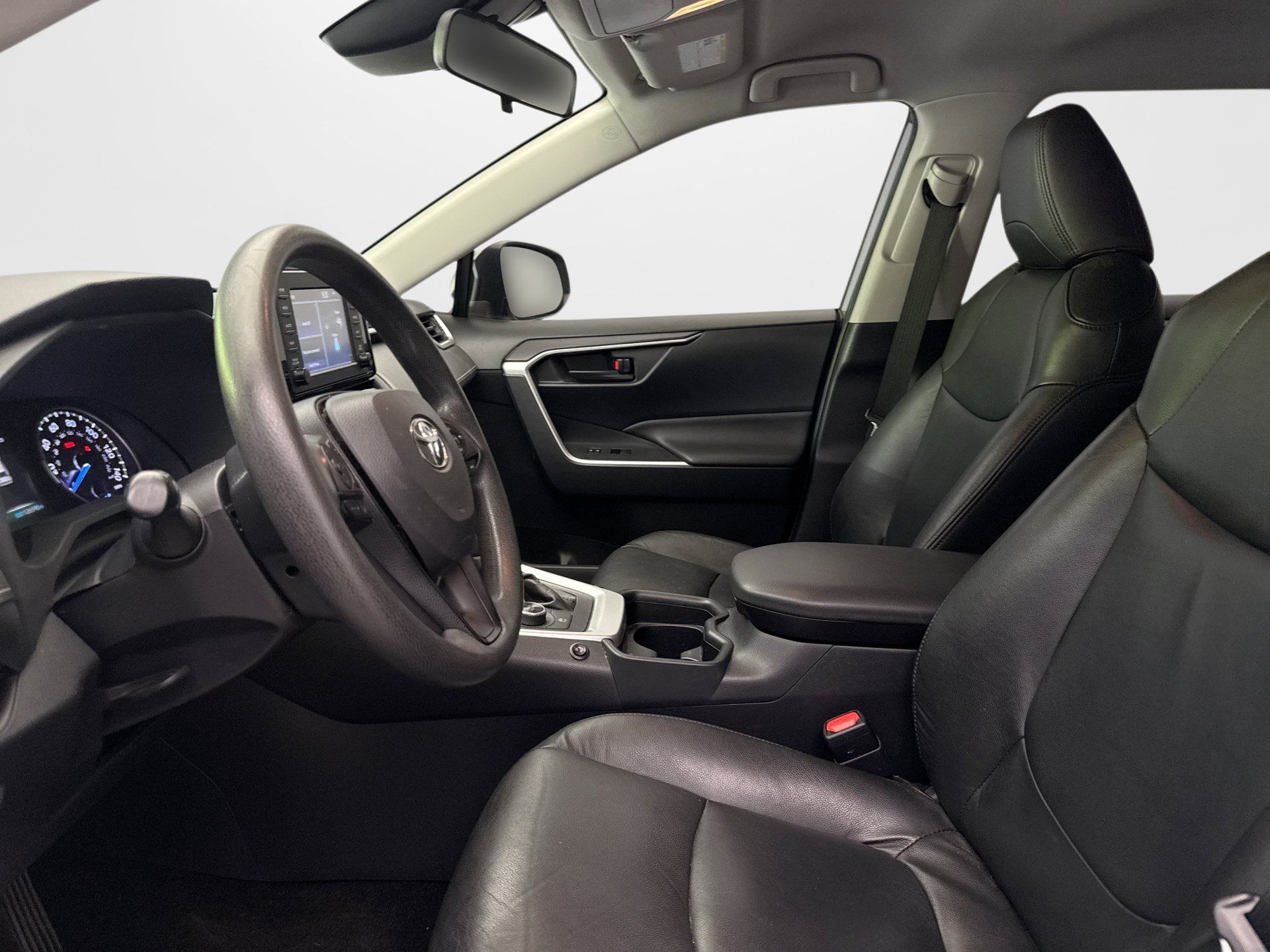 Used 2019 Toyota RAV4 LE w/ Carpet Mat Package AWD/4WD image 9