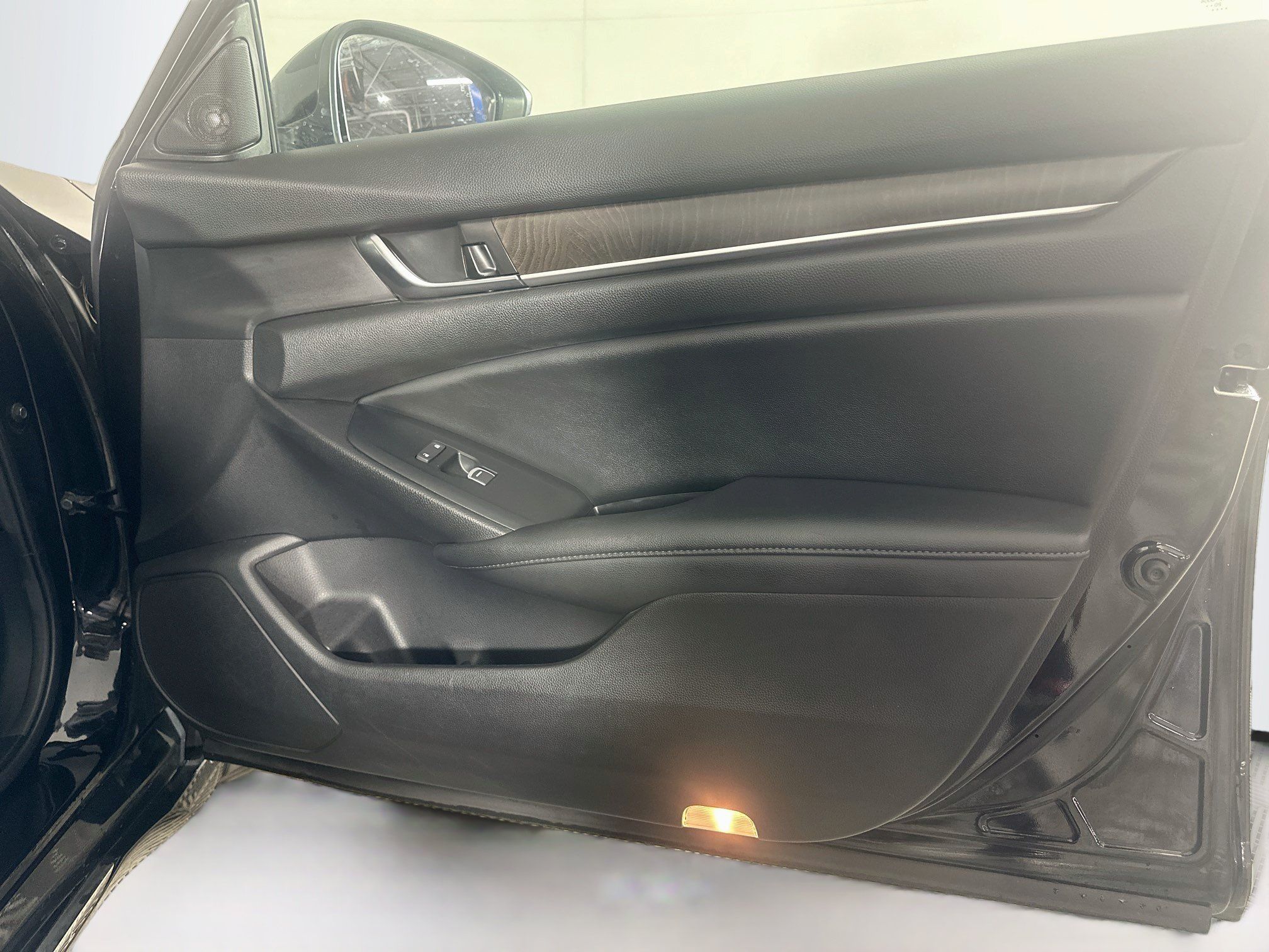Used 2021 Honda Accord EX-L image 31