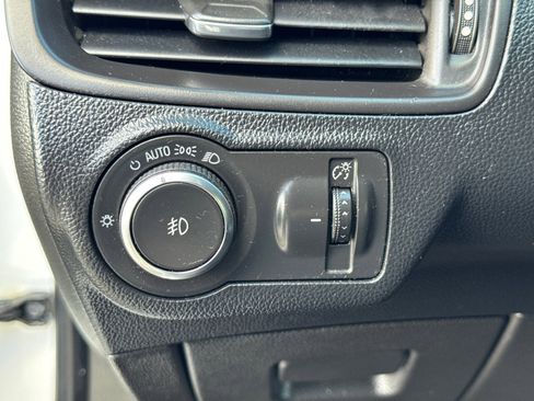 Certified 2020 Buick Envision Essence image 28