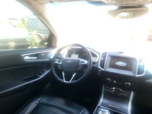 Used 2019 Ford Edge SEL w/ Equipment Group 201A FWD image 19