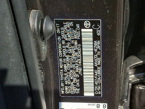 Used 2018 Toyota Camry LE w/ Convenience Package FWD image 26
