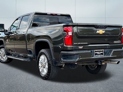 Used 2022 Chevrolet Silverado 3500 High Country w/ Technology Package image 12
