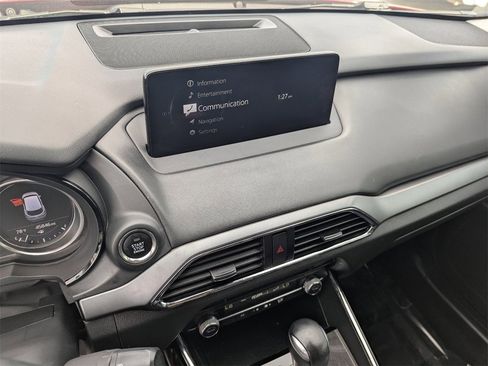 Used 2022 MAZDA CX-9 Touring image 23