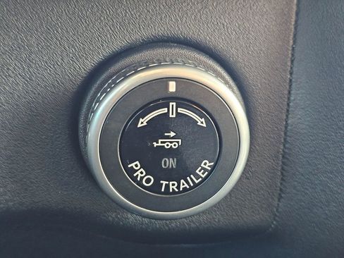 Used 2025 Lincoln Navigator L Reserve image 7