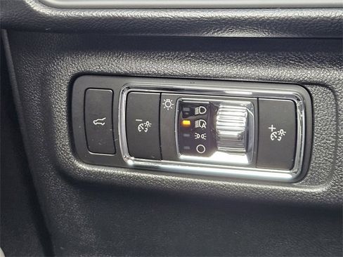 New 2026 Lincoln Corsair Premiere image 21