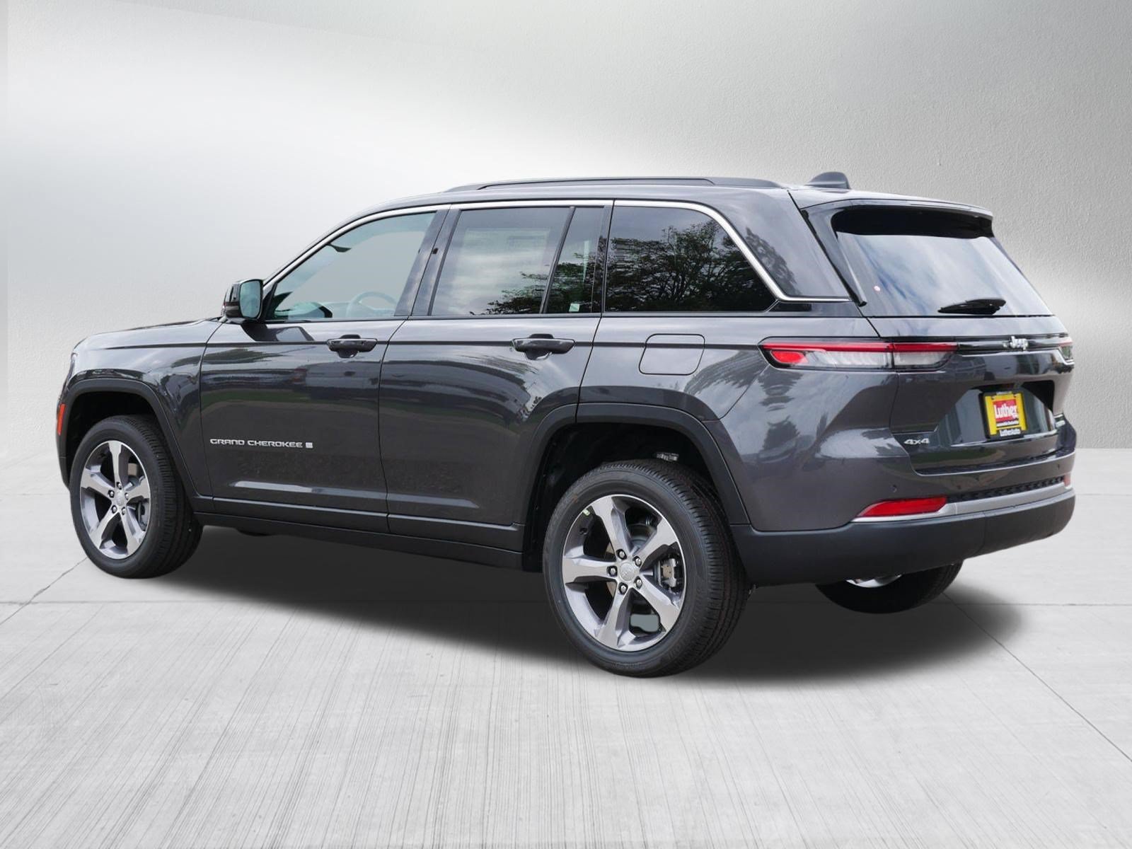 New 2026 Jeep Grand Cherokee Limited AWD/4WD image 5
